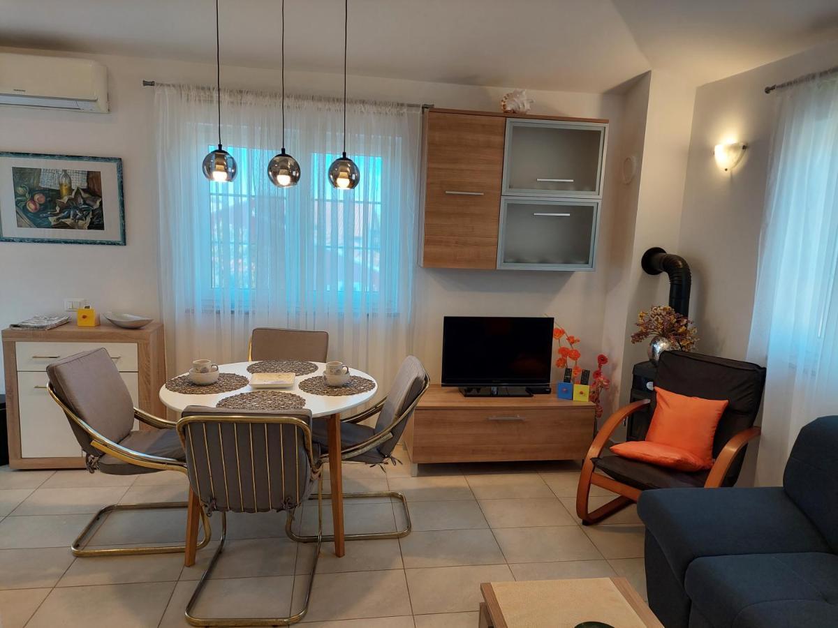 Lana Apartment Fažana Екстериор снимка
